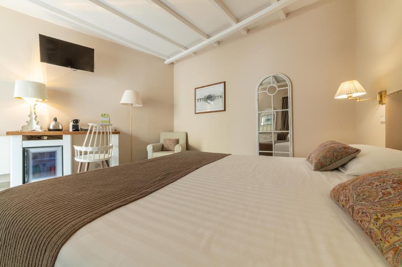 Cas'E Charming House Hotel Caserta Exterior photo