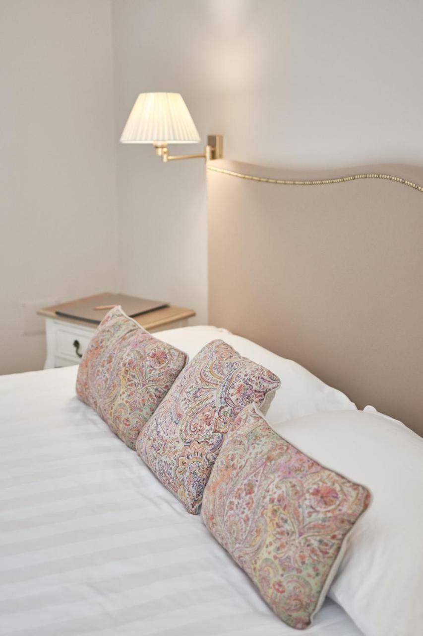 Cas'E Charming House Hotel Caserta Exterior photo