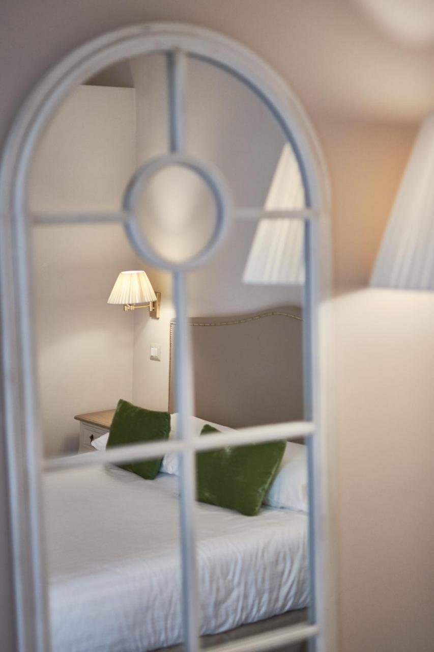 Cas'E Charming House Hotel Caserta Exterior photo
